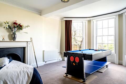 Perfect for large Families, Friends & Businesses