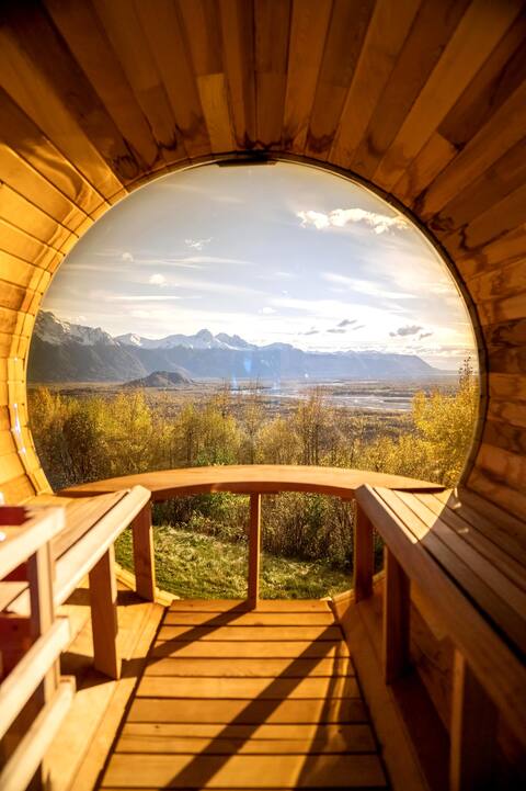 Amazing views! Deck with hot tub & barrel sauna.