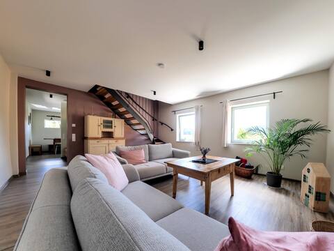 Cottage with a garden in a quiet location