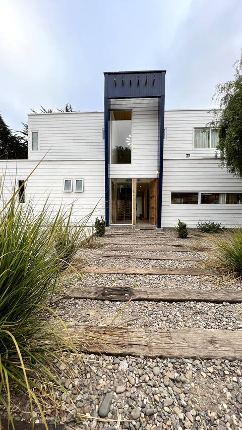 Beautiful family home with pool, close to the sea.
