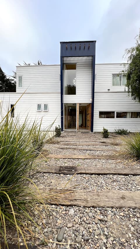 Beautiful family home with pool, close to the sea.
