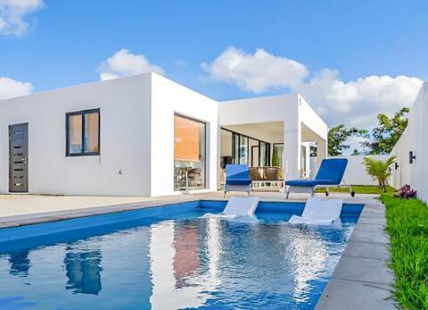 Beautiful villa in the north of the island