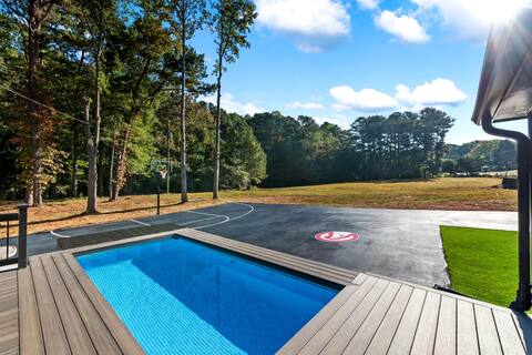 Graceland *Pool, Hotub, Game Room, 7acres*