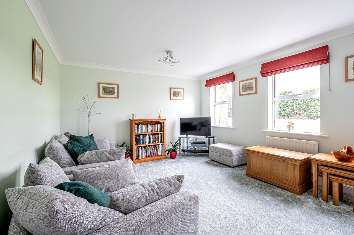 Successful Airbnb property: Lovely 4 Bed House at the start of the Dalesway in Bradford