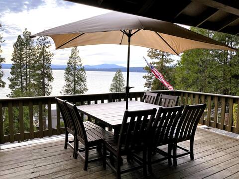 Lake Almanor Panoramic Lake Views Home w/ Hot Tub