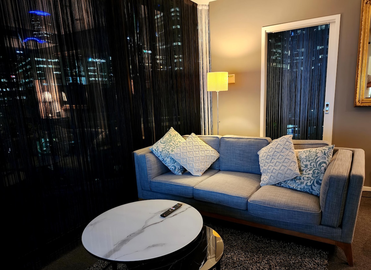 Annuncio Airbnb popolare: Newly renovated. Stylish apartment with balcony. a Docklands