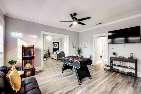 Stunning 1930s Mineral Wells Home, Near Downtown!