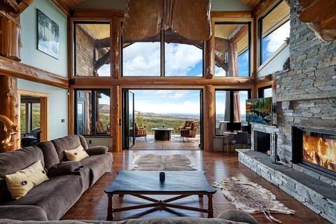 Luxurious Mountain View Paradise with Hot Tub