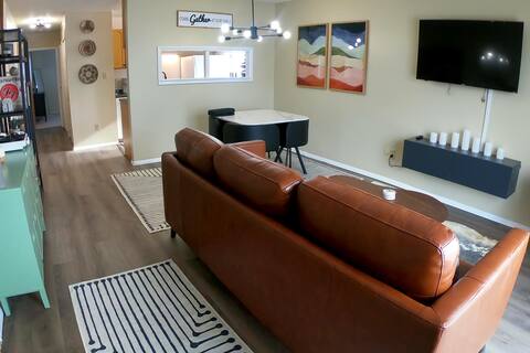Modern Apartment, Fast Internet!