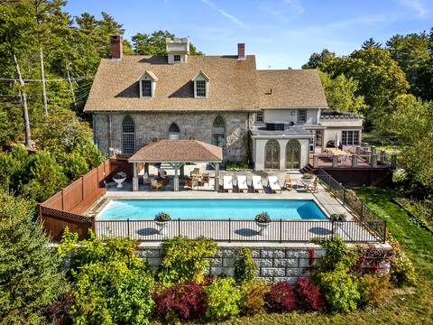 Stunning Historic Castle - Heated Pool & Hot Tub