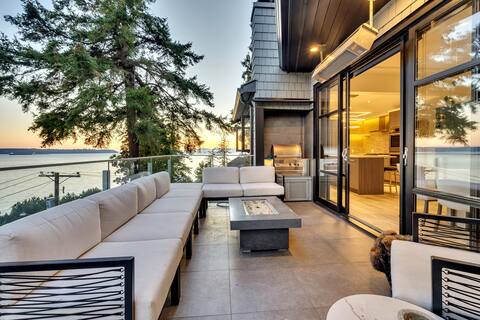 The Sunset Lane Waterfront Home