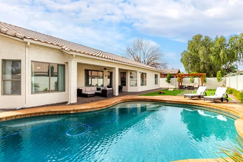 3 King Beds, Opt. Heated Pool*, All the amenities!