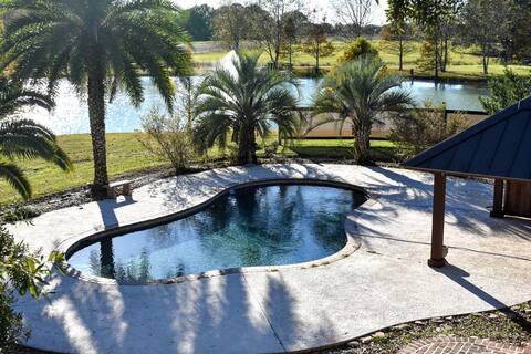 Youngsville Retreat With Pool