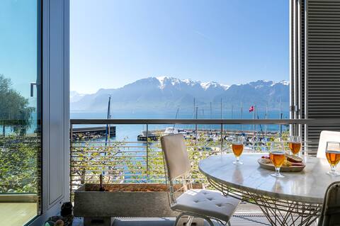 Lakeside apartement