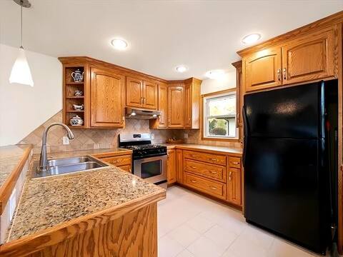 Central, Cozy, Dog Friendly!