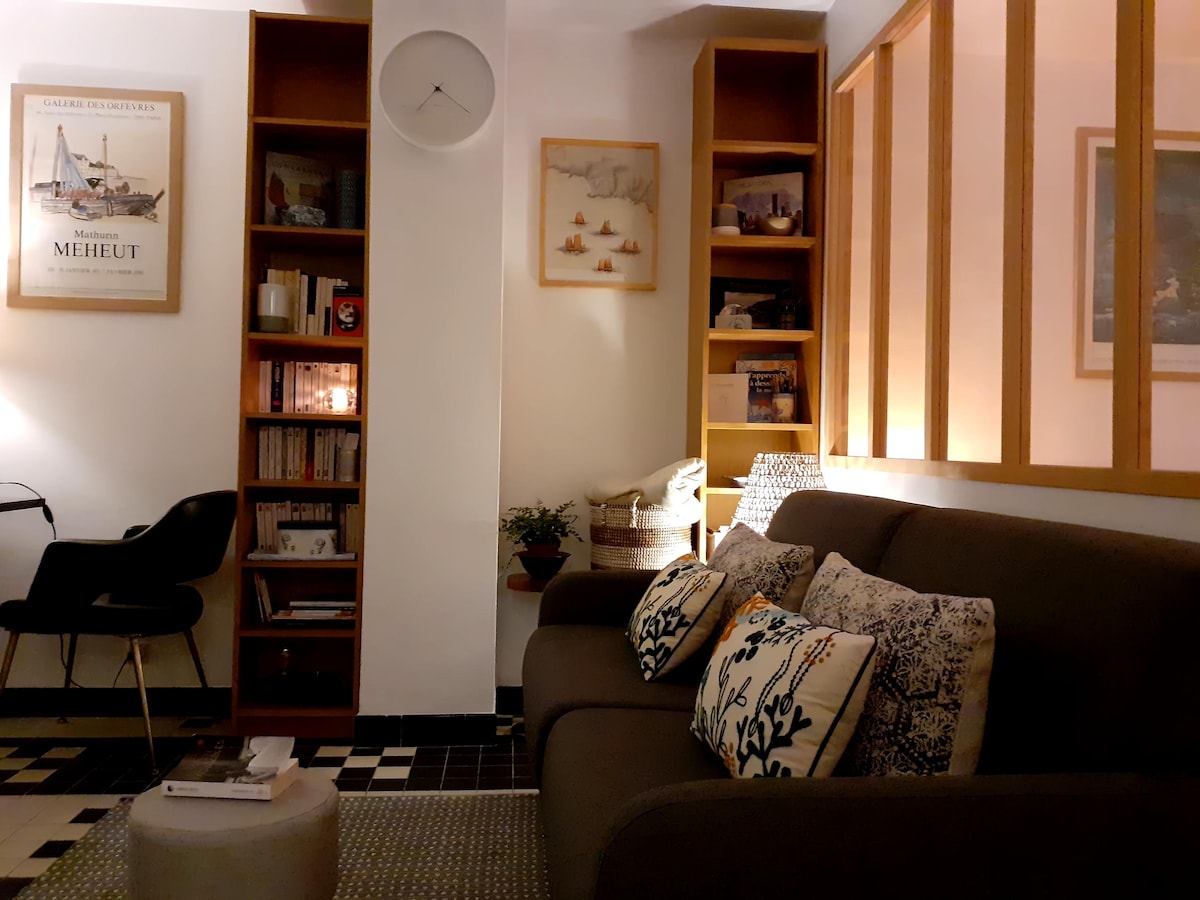 Top performing Airbnb: Pentrez Apartment in Keraudren, Locquirec, with sea view in Locquirec