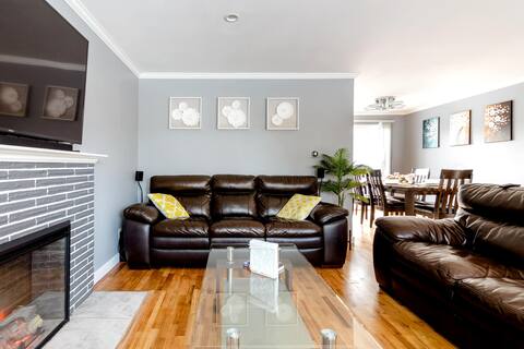 Stunning Rambler W/Access to Airport & Downtown