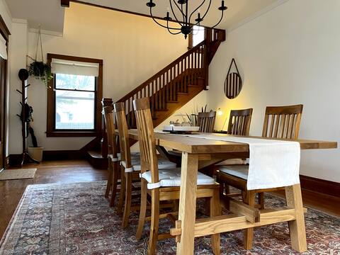 Charming Alexander home