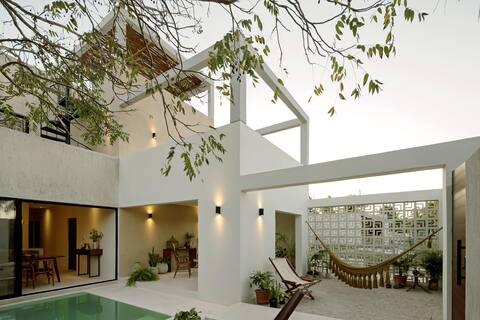 Beautiful Casa Con Alberca steps from the sea