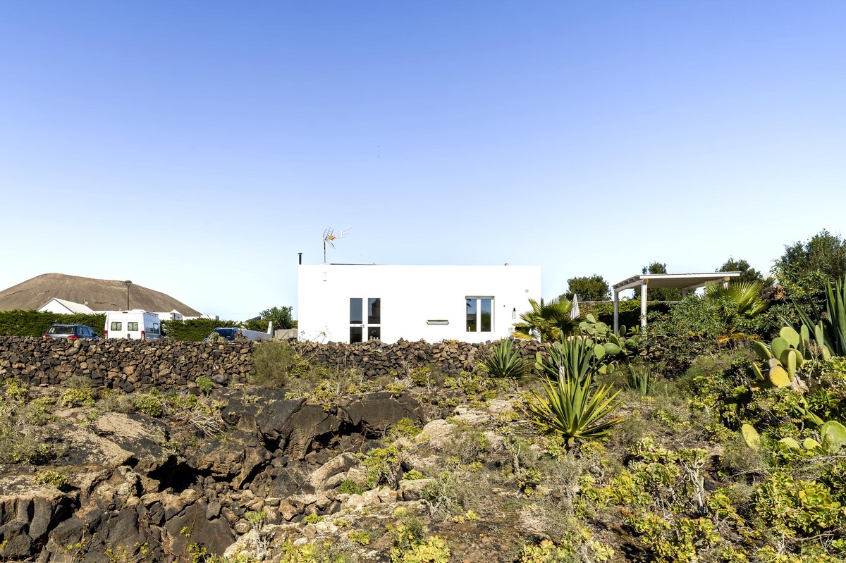 Successful Airbnb property: Eco Romantic Rural Getaway in San Bartolomé