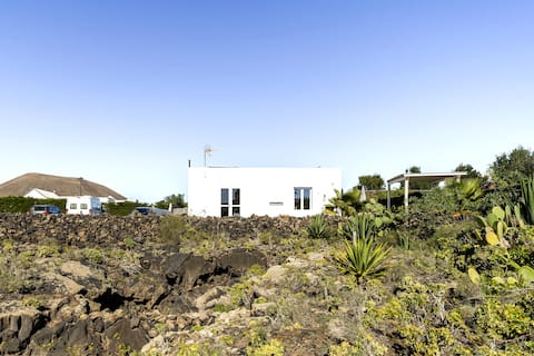 Successful Airbnb property: Eco Romantic Rural Getaway in San Bartolomé