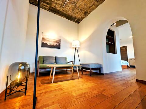 Ocean view rental villa overlooking Moji port and Kanmon Strait!Interior Renovated [Straits Villa Bu