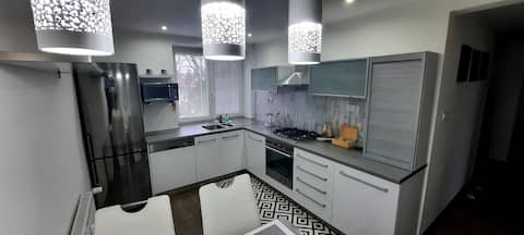 Apartment Lilien Studentska s Free Parking