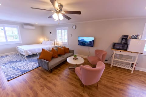 Cozy Suite near HB Beaches, Restaurant, Parks