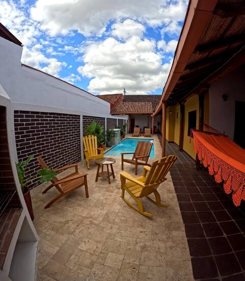 Casa Mango High-End 2BR, Downtown w Pool