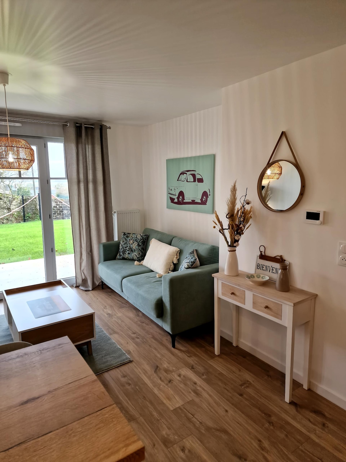 Top performing Airbnb: 2 bedrooms with terrace – garden – private parking space. in Saint Valery Sur Somme