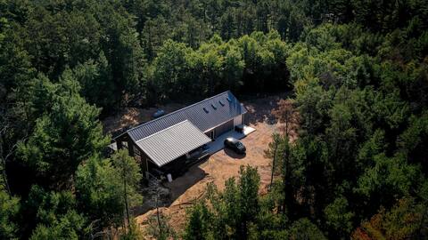 ENGH III less than 2 Miles to Sand Valley-16 beds!