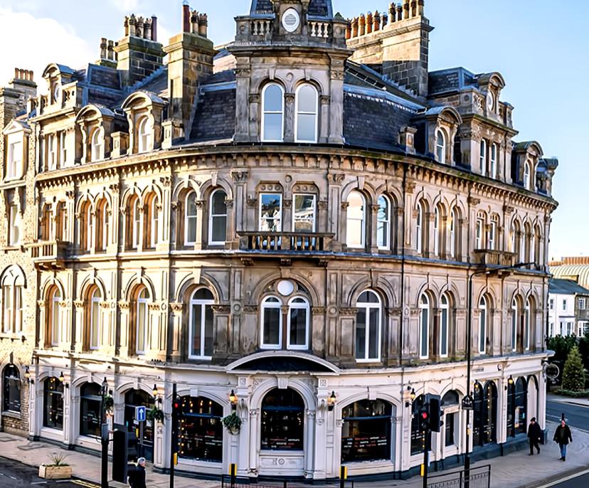 Top performing Airbnb: Harrogate Penthouse Apartment in Pannal And Burn Bridge