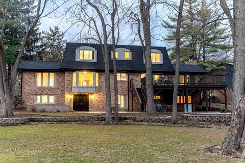 Large family home, Hot tub