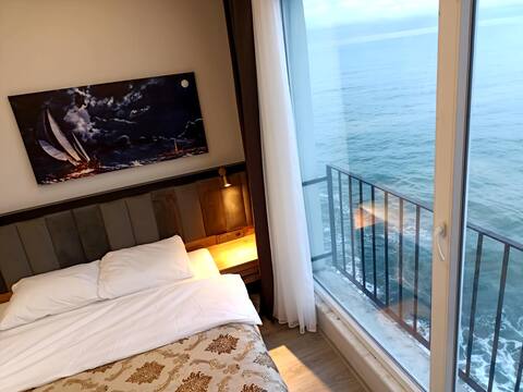 Sea View Deluxe Room & Breakfast