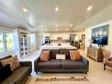Tranquil, refurbished villa with private pool