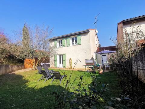Family home at the gates of Beaujolais