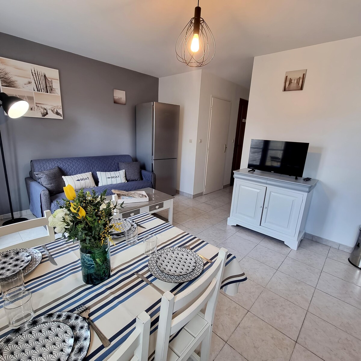 Popular Airbnb listing: Pleasant little house near the beach. in Le Bois Plage En Ré