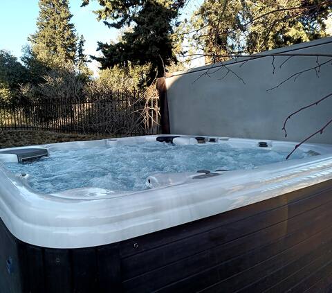 Gite with Private Hot Tub