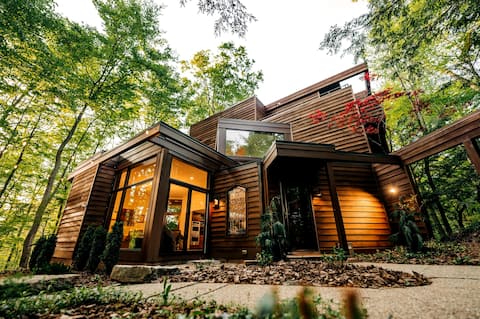 Parker House Ohio l 6 Acres l Luxury l Mid-Century