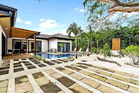 CU27: New Construction 3bdrm Home with Prv Pool