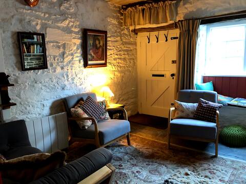 Lavender Cottage, 3 School Road, Clun, Shropshire