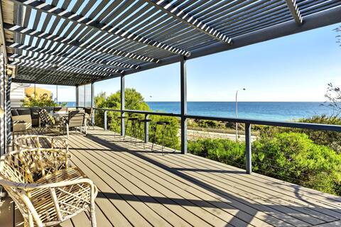 Serenity by the Sea!