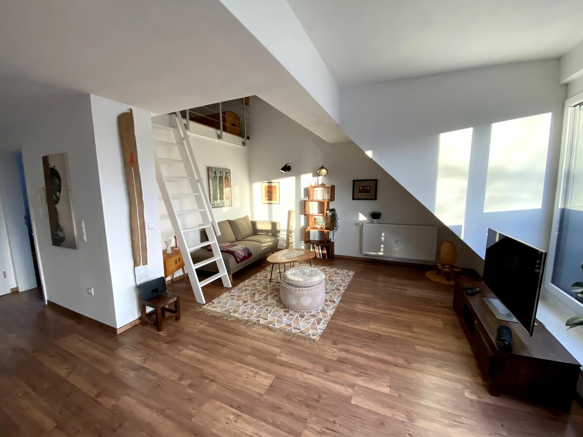 Top performing Airbnb: Delightful attic apartment in Ludwigshafen Am Rhein