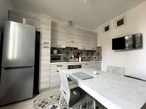 [New MXP Red] Near to Airport and Lake Maggiore