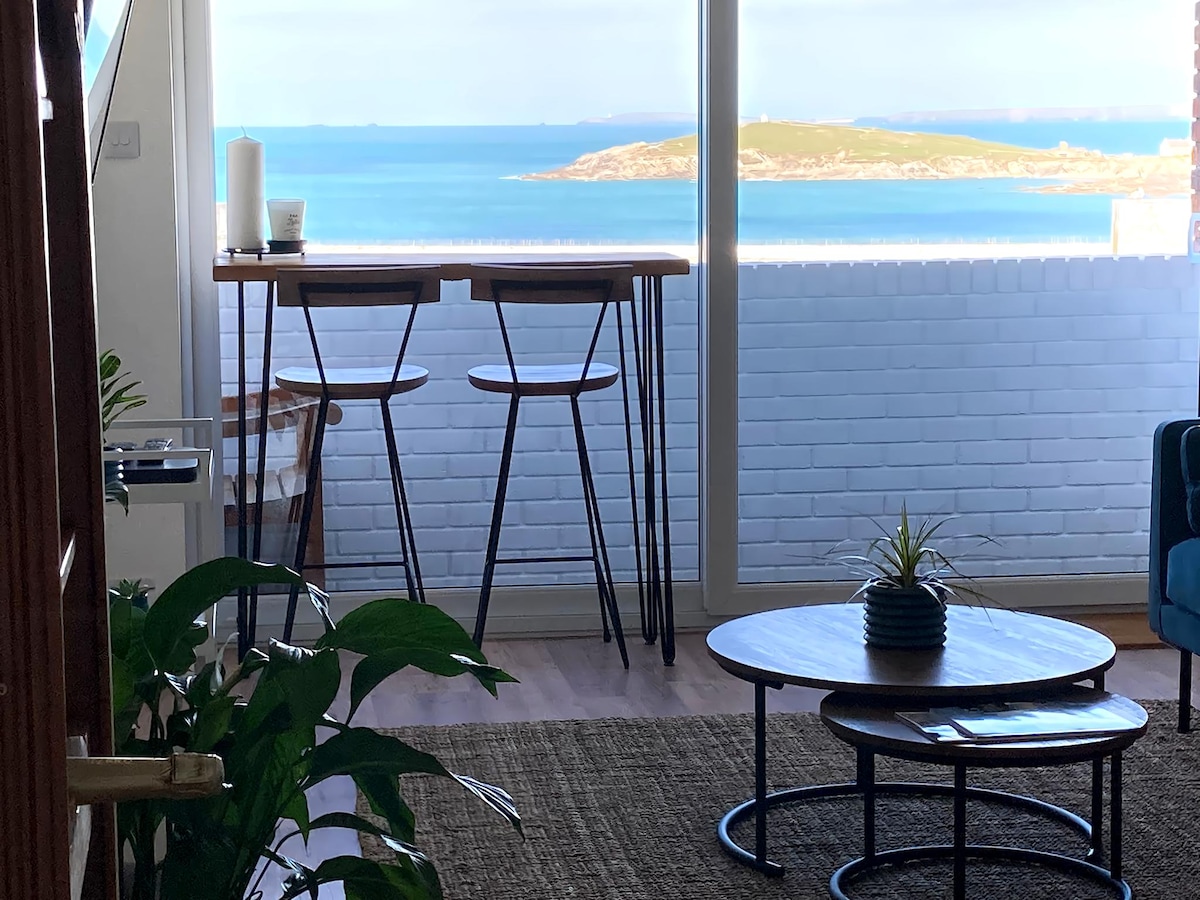 Top Airbnb: Stunning Sea View Apartment in Newquay