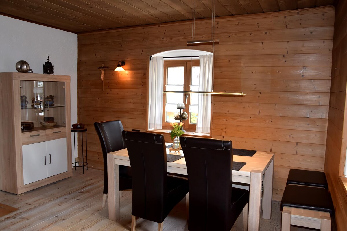 Top Airbnb: At the mountain stream à Garmisch Partenkirchen