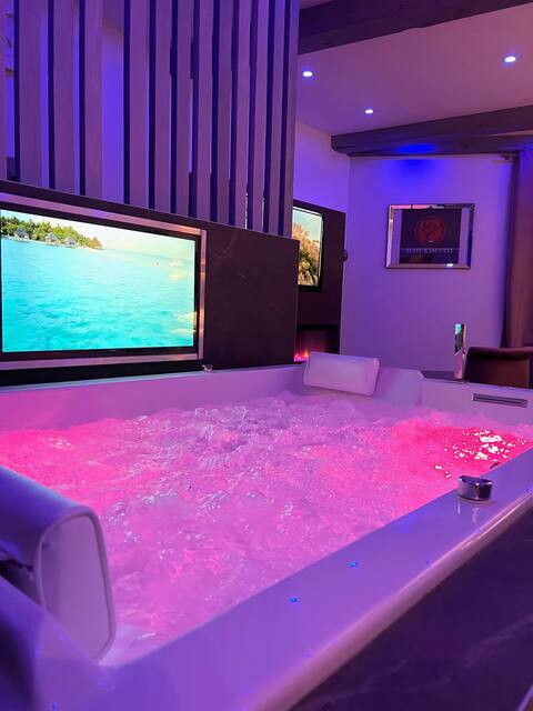 Chic & Jacuzzi