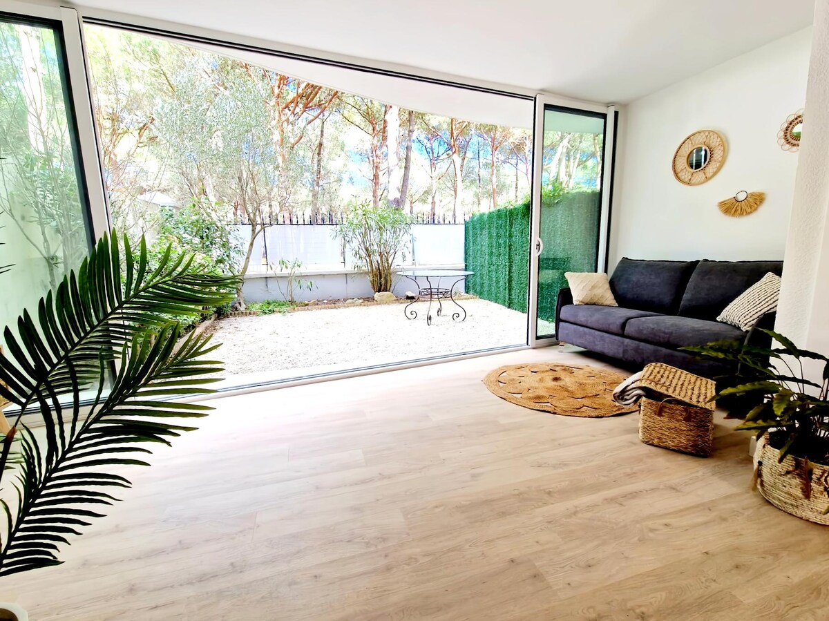 Top Airbnb: Garden + Parking, 3-minute walk to the beach a Argelès Sur Mer