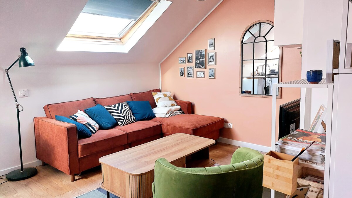 Annonce Airbnb populaire: Peaceful and bright apartment. à Lille Centre