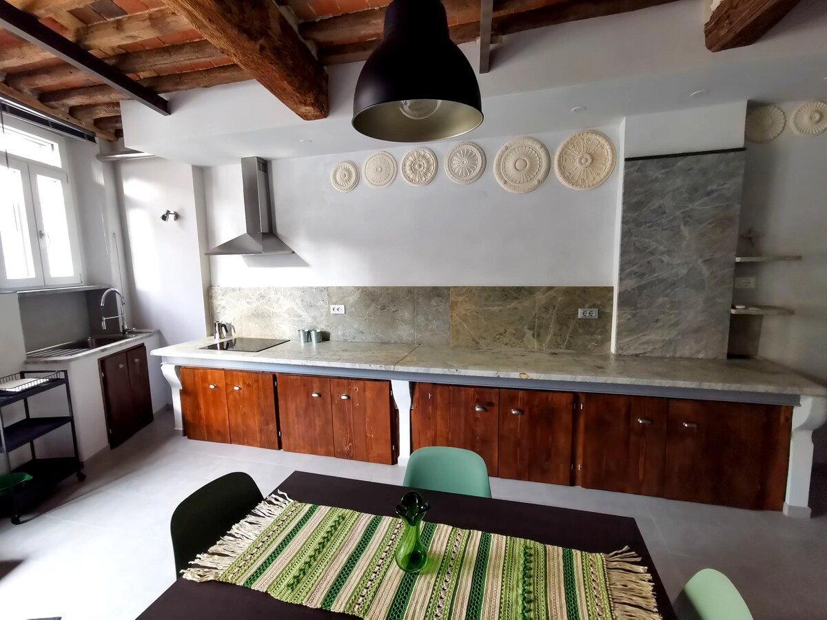 Successful Airbnb property: Le Cornici Apartment in Lucca